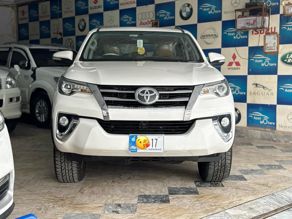 Toyota Fortuner 2017 for Sale in Jhang Image-1
