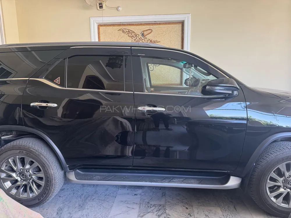 Toyota Fortuner 2021 for Sale in Lahore Image-1