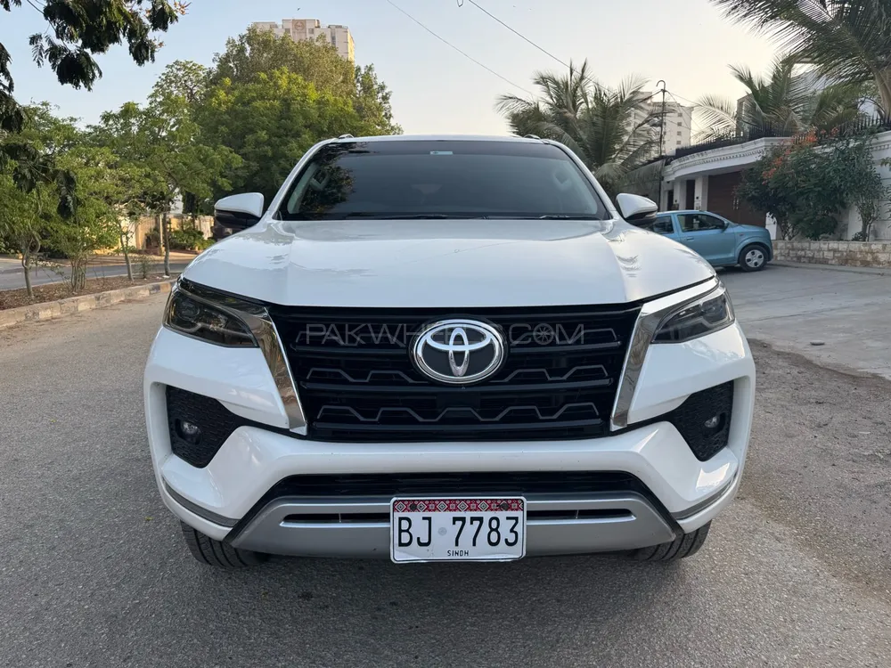 Toyota Fortuner 2021 for Sale in Karachi Image-1