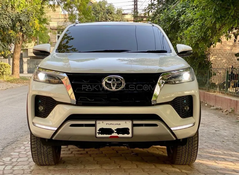 Toyota Fortuner 2021 for Sale in Lahore Image-1
