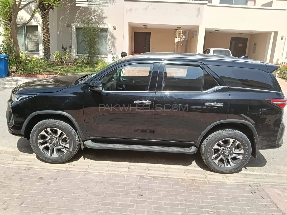 Toyota Fortuner 2022 for Sale in Karachi Image-1