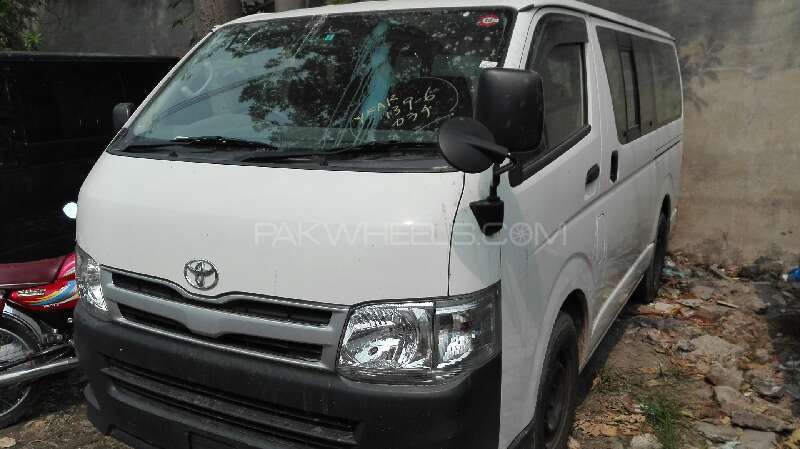 Toyota Hiace 2013 for Sale in Lahore Image-1