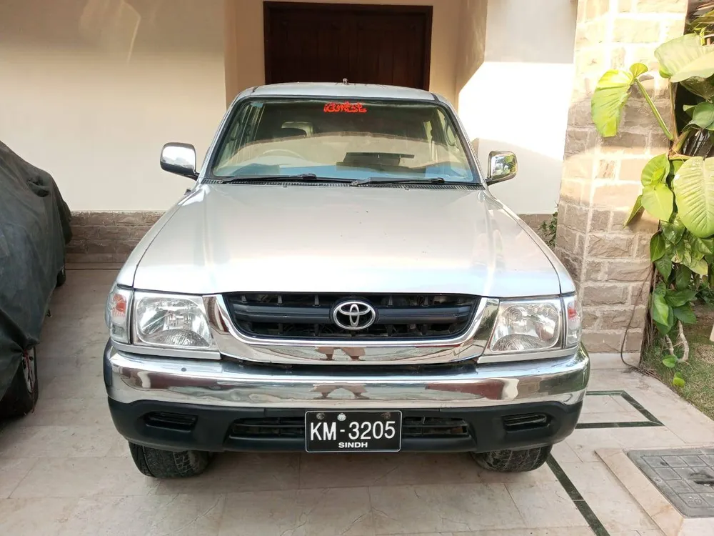 Toyota Hilux 2002 for Sale in Karachi Image-1