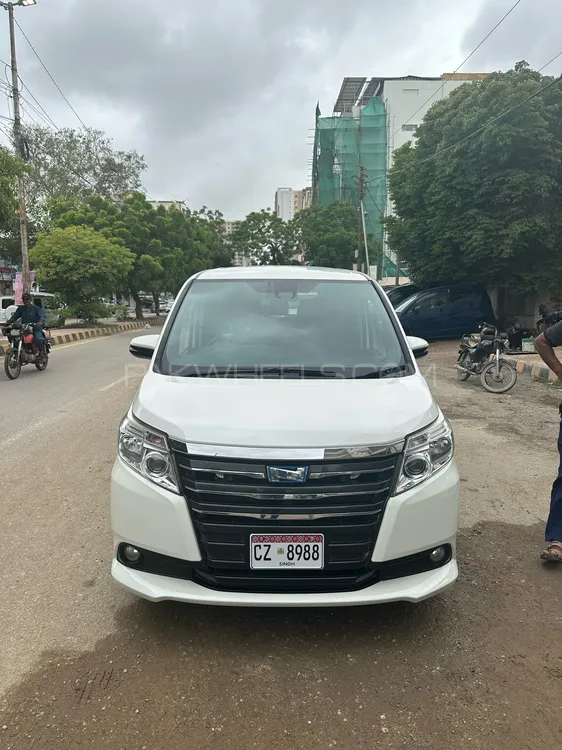 Toyota Noah 2015 for Sale in Karachi Image-1