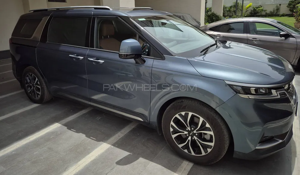 KIA Carnival 2021 for Sale in Karachi Image-1