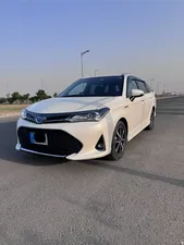 Toyota Corolla Fielder Hybrid G  WB  2018 for Sale