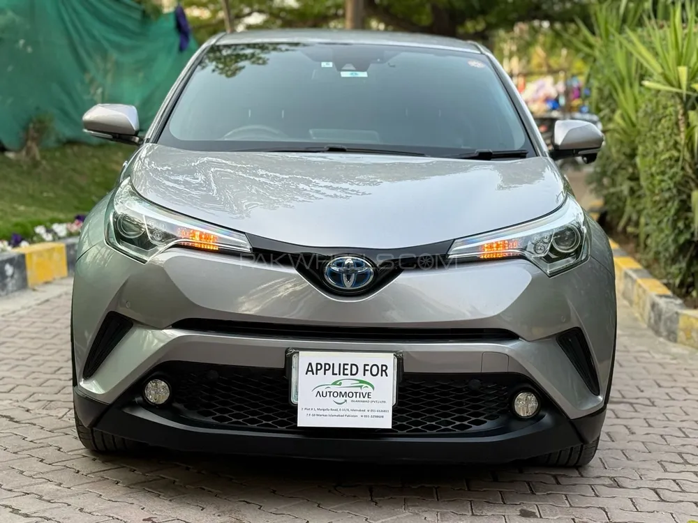 Toyota C-HR 2017 for Sale in Islamabad Image-1
