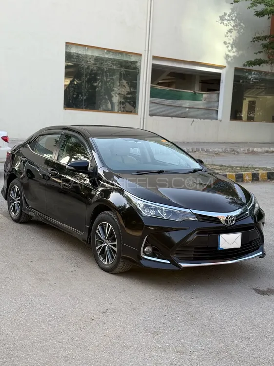Toyota Corolla 2019 for Sale in Islamabad Image-1