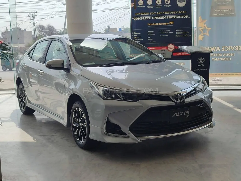 ٹویوٹا کرولا 2025 for Sale in لاہور Image-1