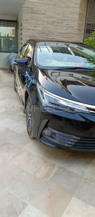 Toyota Corolla 2017 for Sale in Karachi Image-1