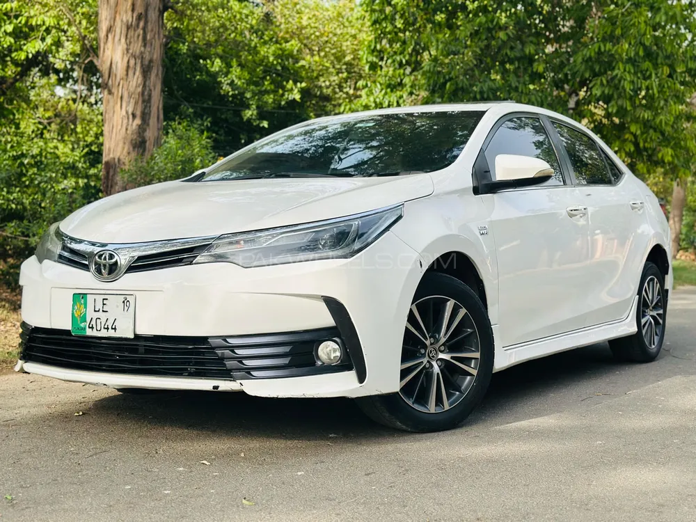 Toyota Corolla 2018 for Sale in Lahore Image-1