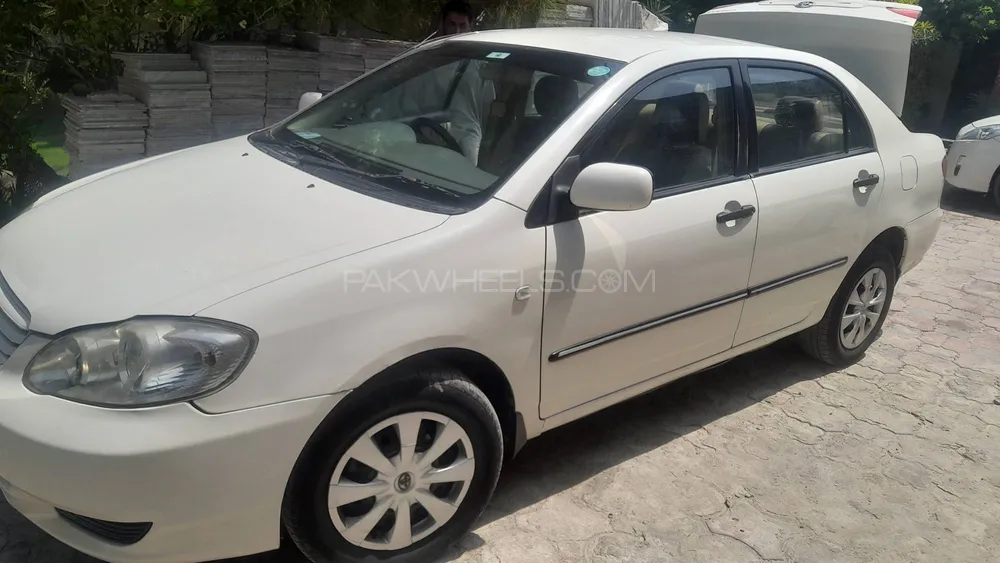 Toyota Corolla 2004 for Sale in Peshawar Image-1