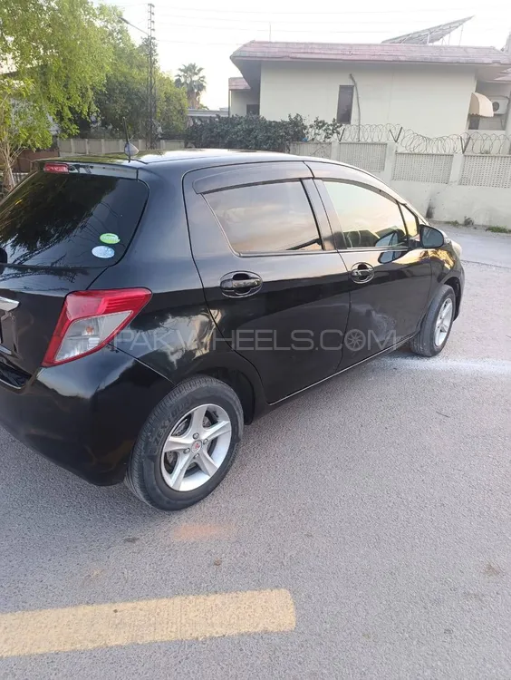Toyota Vitz 2012 for Sale in Islamabad Image-1