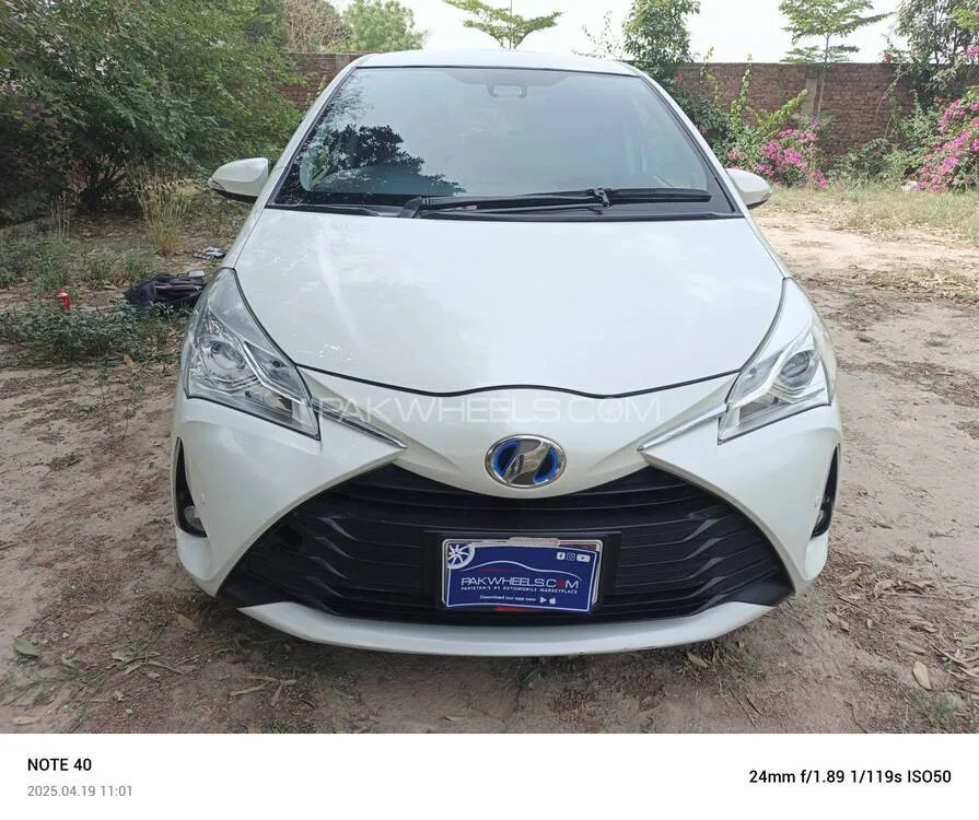 Toyota Vitz 2017 for Sale in Faisalabad Image-1