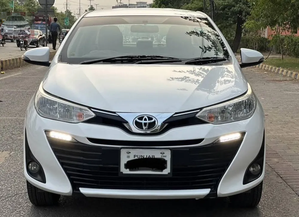 Toyota Yaris Sedan 2023 for Sale in Lahore Image-1