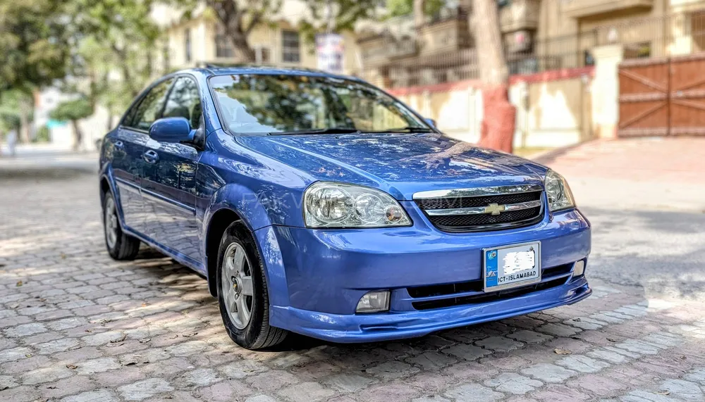 Chevrolet Optra 2004 for Sale in Lahore Image-1