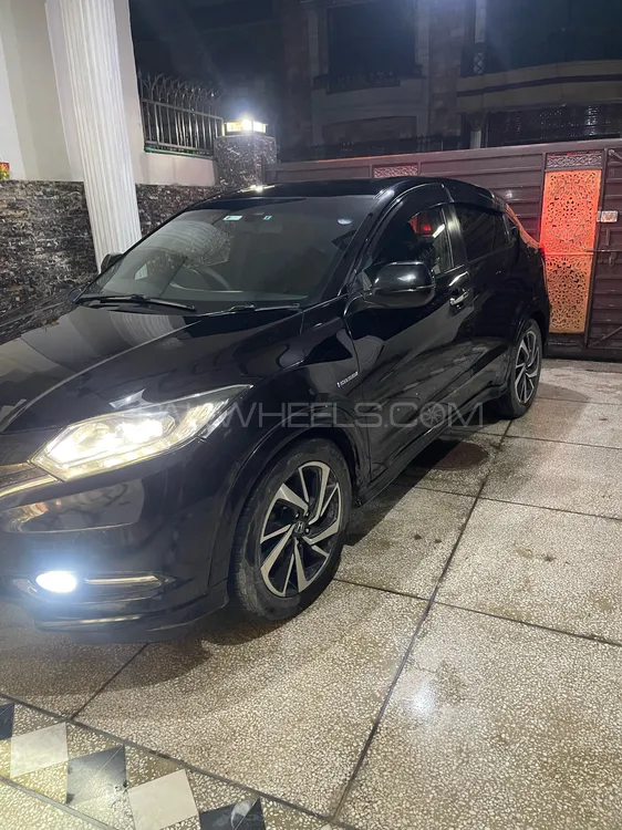 Honda Vezel 2016 for Sale in Rawalpindi Image-1