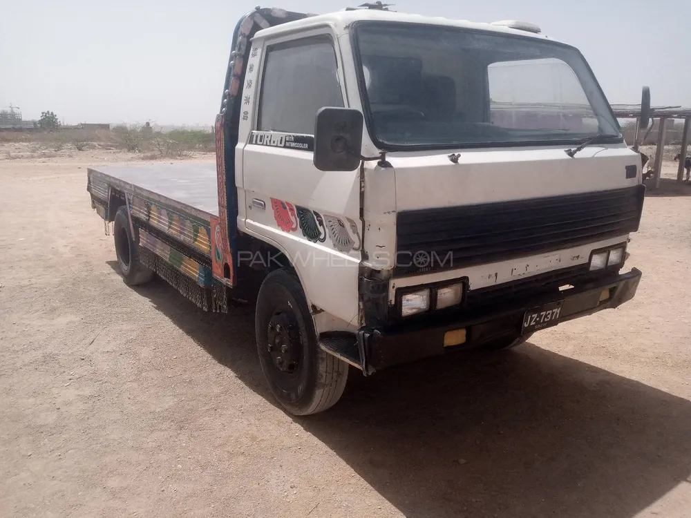 Mazda Premacy 1997 for Sale in Karachi Image-1