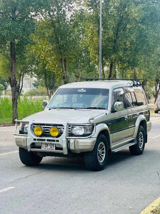 Mitsubishi Pajero 1992 for Sale in Lahore Image-1