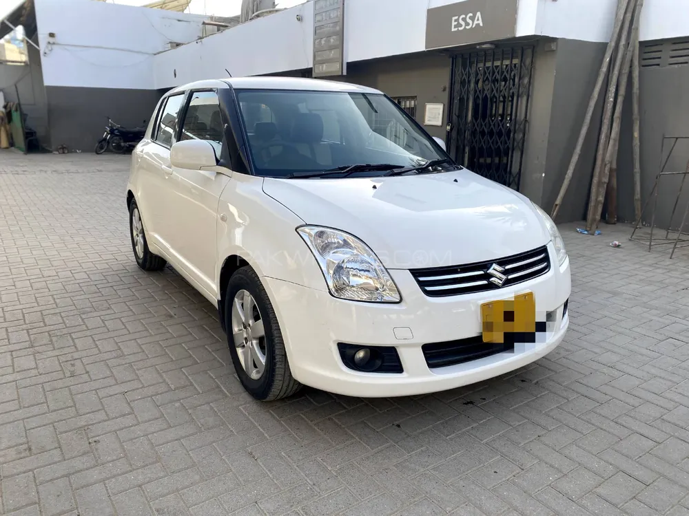 Suzuki Swift 2015 for Sale in Karachi Image-1