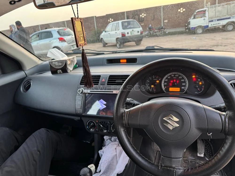 Suzuki Swift 2018 for Sale in Lahore Image-1