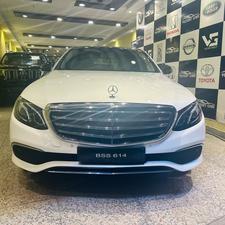 Mercedes-Benz E180 Exclusive luxury package.
Model 2021 registration Karachi 2021
Shahnawaz import & mentioned 
Mileage 15000 km
Excellent condition 
Polor white with beige nappa leather interior.
Top of the line specs.
Further information please call & visit at Victory Cars jail road Lahore 
National wide delivery available