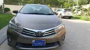 Toyota Corolla Altis Grande CVT-i 1.8 2014 for Sale