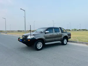 Toyota Hilux Vigo Champ G 2015 for Sale