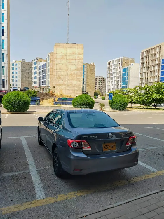 Toyota Corolla 2013 for Sale in Karachi Image-1