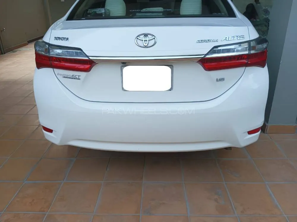 Toyota Corolla 2018 for Sale in Islamabad Image-1