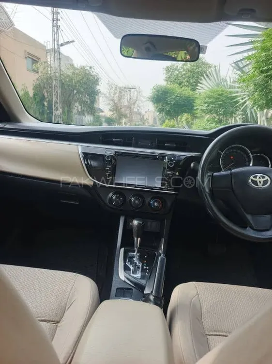 Toyota Corolla 2015 for Sale in Lahore Image-1