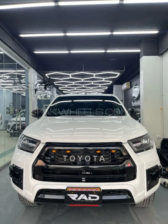 Toyota Hilux 2019 for Sale in Karachi Image-1