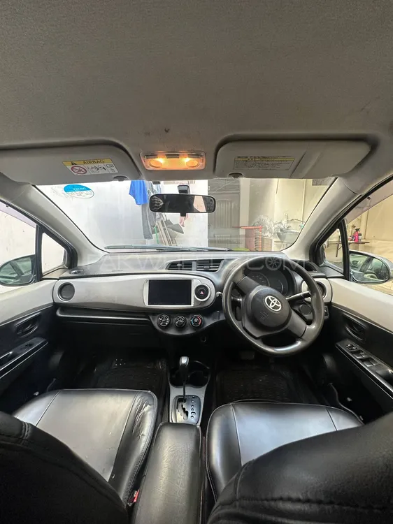 Toyota Vitz 2014 for Sale in Lahore Image-1