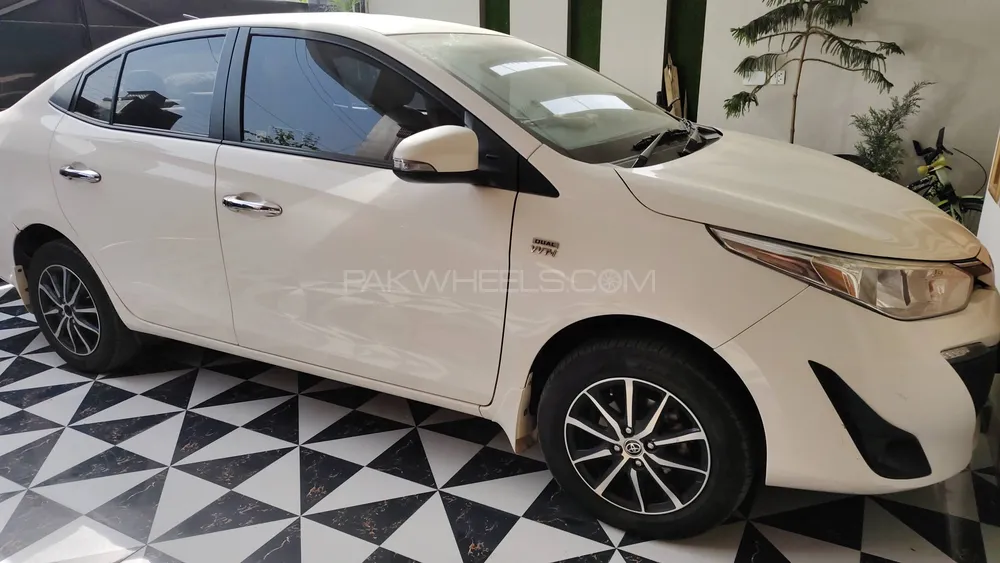 Toyota Yaris Sedan 2022 for Sale in Jhang Image-1