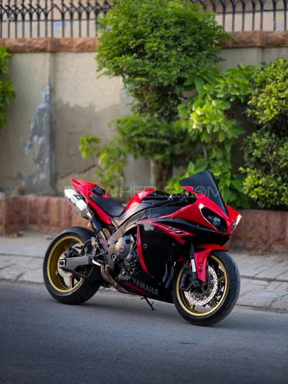 Yamaha YZF-R1 2013 for Sale Image-1