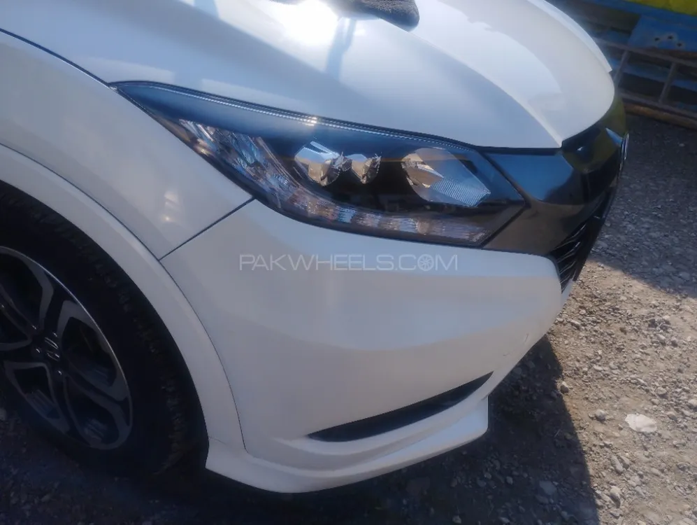 Honda Vezel 2016 for Sale in Mardan Image-1