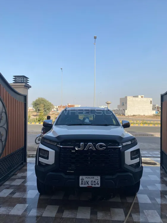 JAC T9 2025 for Sale in Multan Image-1