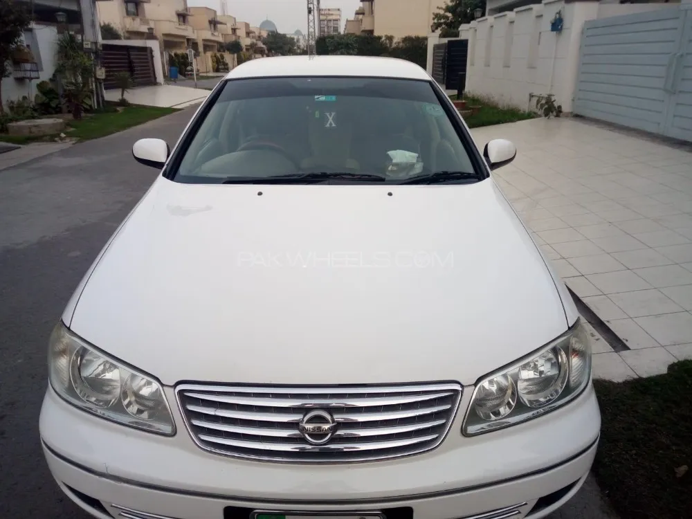 Nissan Sunny 2010 for Sale in Lahore Image-1