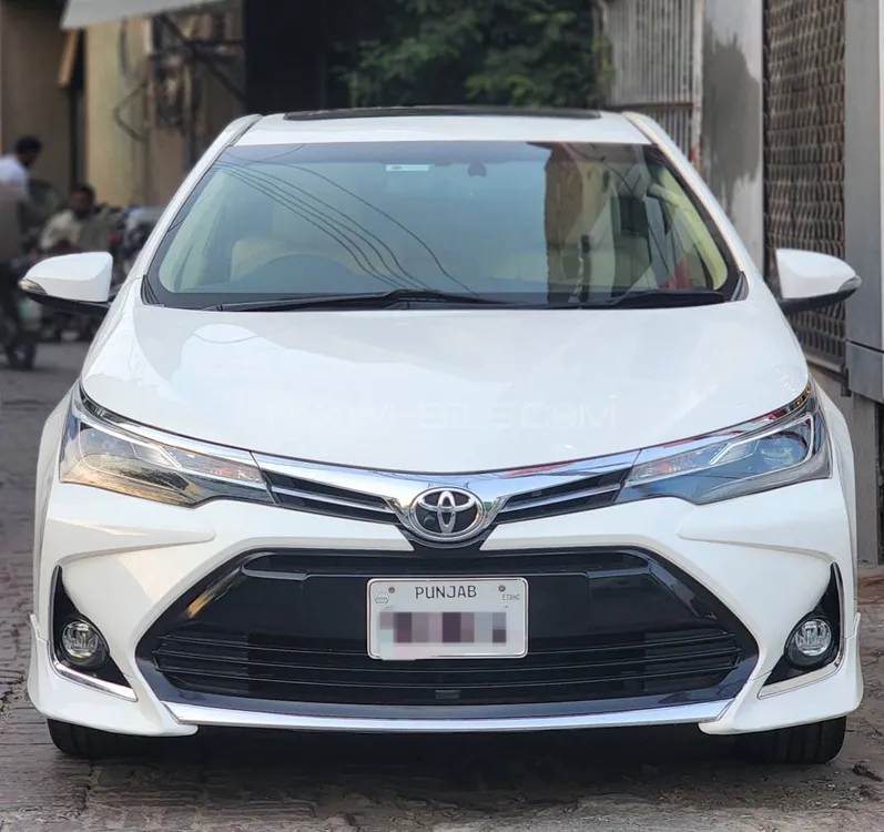 Toyota Corolla 2021 for Sale in Lahore Image-1