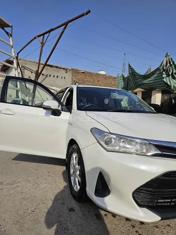 Toyota Corolla Fielder 2018 for Sale in Peshawar Image-1