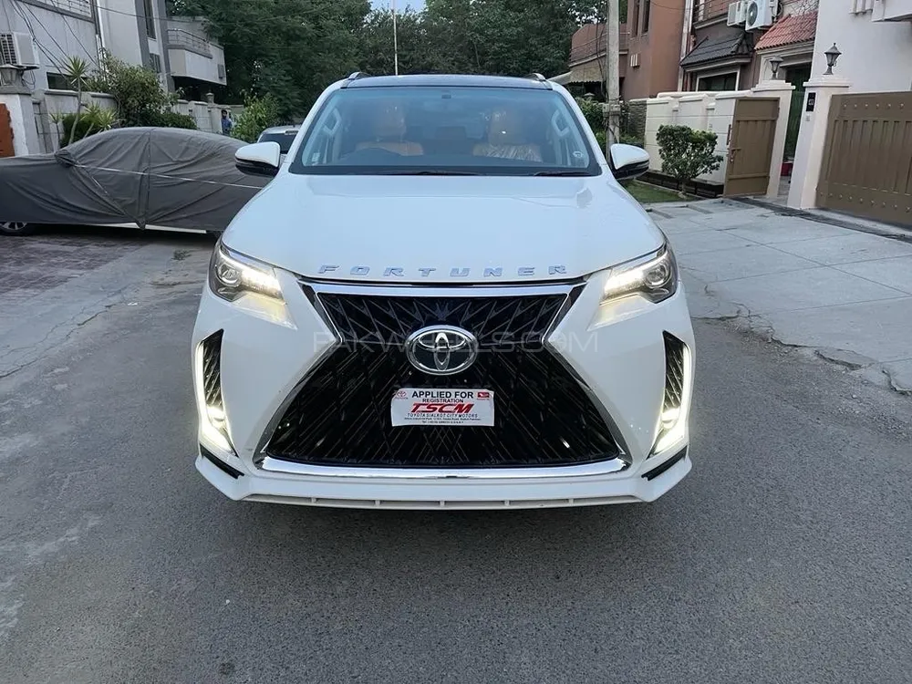Toyota Fortuner 2021 for Sale in Sialkot Image-1