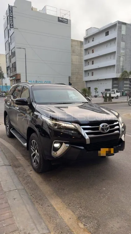 Toyota Fortuner 2021 for Sale in Karachi Image-1