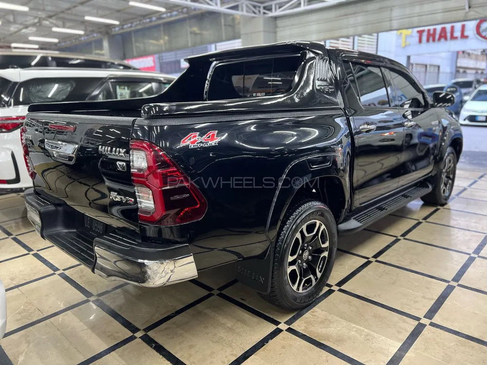 Toyota Hilux 2021 for Sale in Peshawar Toyota Hilux 2021 for Sale in Peshawar Image-4