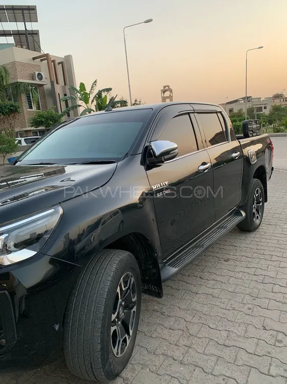 Toyota Hilux 2021 for Sale in Peshawar Image-1