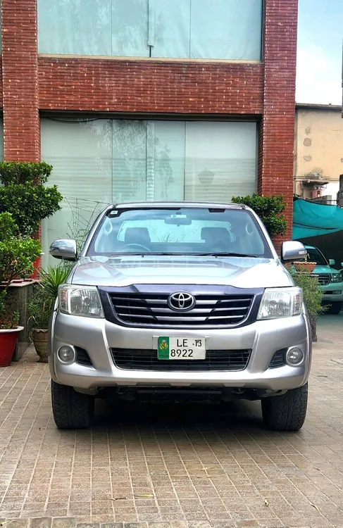 Toyota Hilux 2013 for Sale in Lahore Image-1