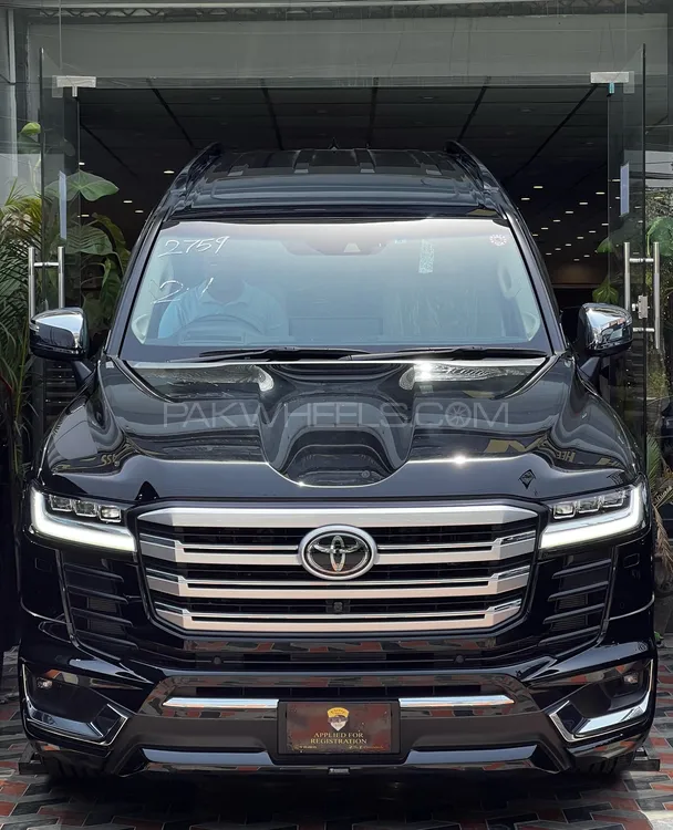 Toyota Land Cruiser 2023 for Sale in Lahore Image-1
