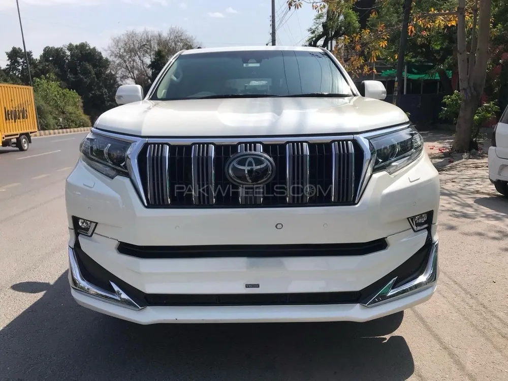 Toyota Prado 2017 for Sale in Lahore Image-1