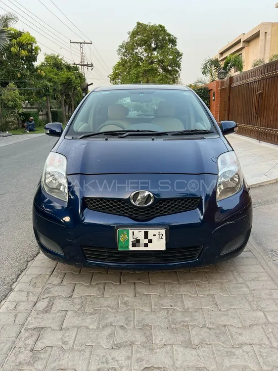 Toyota Vitz 2008 for Sale in Lahore Image-1