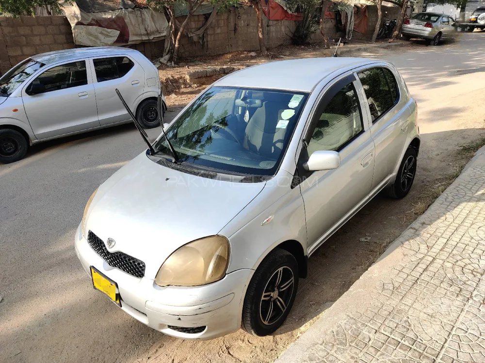 Toyota Vitz 2004 for Sale in Karachi Image-1