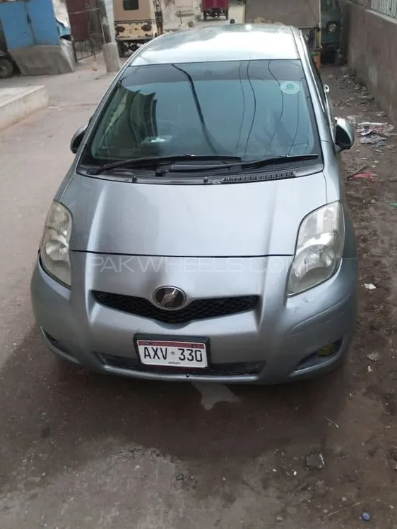 Toyota Vitz 2009 for Sale in Karachi Image-1